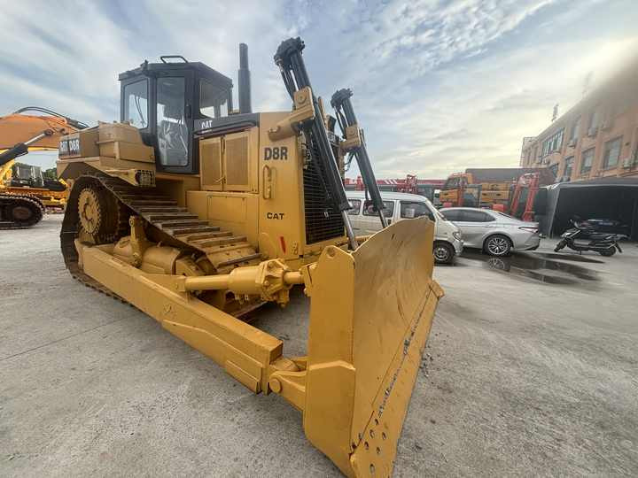 High Working Efficiency Used Bulldozer CatD8R Secondhand Caterpillar D8R Dozer on sale - Bulldozer: afbeelding 4 High Working Efficiency Used Bulldozer CatD8R Secondhand Caterpillar D8R Dozer on sale - Bulldozer: afbeelding 4