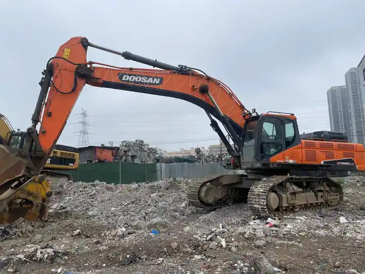 High-quality Original Used Korea Crawler 50 Ton Doosan Dx520 Excavator Used Excavator Digger In Shanghai - Rupsgraafmachine: afbeelding 3 High-quality Original Used Korea Crawler 50 Ton Doosan Dx520 Excavator Used Excavator Digger In Shanghai - Rupsgraafmachine: afbeelding 3
