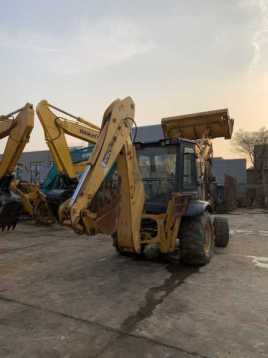 JCB 3cX backhoe loader manufactured in 2022 with telescopic boom JCB3CX JCB4CX JCB 3DX nice price - Graaflaadmachine: afbeelding 2 JCB 3cX backhoe loader manufactured in 2022 with telescopic boom JCB3CX JCB4CX JCB 3DX nice price - Graaflaadmachine: afbeelding 2