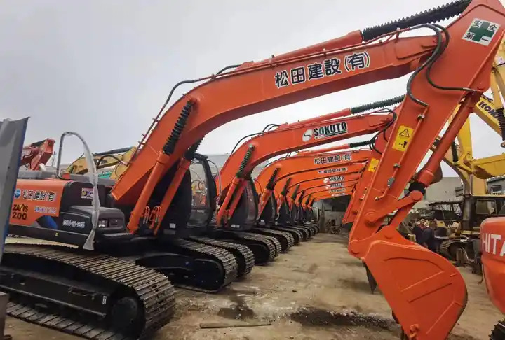 Japan Made Used Excavator Hitachi Ex200-1,Ex200 With Good Condition And Best Price Excavator Machine in Shanghai - Rupsgraafmachine: afbeelding 2 Japan Made Used Excavator Hitachi Ex200-1,Ex200 With Good Condition And Best Price Excavator Machine in Shanghai - Rupsgraafmachine: afbeelding 2