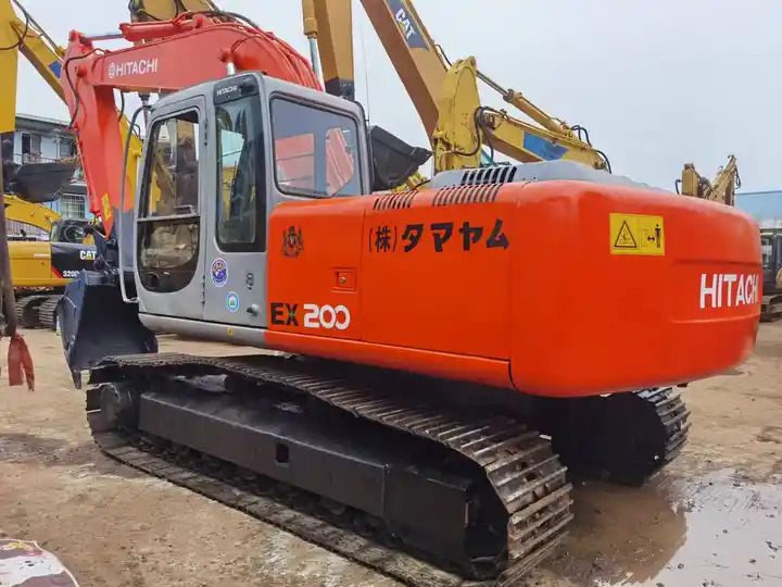 Japan Made Used Excavator Hitachi Ex200-1,Ex200 With Good Condition And Best Price Excavator Machine in Shanghai - Rupsgraafmachine: afbeelding 5 Japan Made Used Excavator Hitachi Ex200-1,Ex200 With Good Condition And Best Price Excavator Machine in Shanghai - Rupsgraafmachine: afbeelding 5