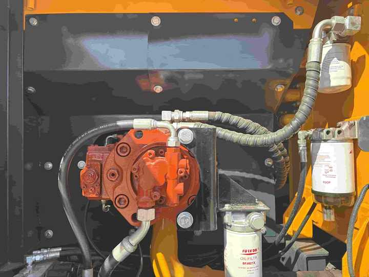Original Used Korea 22ton Hyundai 220lc-9s 225lc-9t Excavator for Sale in Good Condition and Low Working Time - Graafmachine: afbeelding 5 Original Used Korea 22ton Hyundai 220lc-9s 225lc-9t Excavator for Sale in Good Condition and Low Working Time - Graafmachine: afbeelding 5