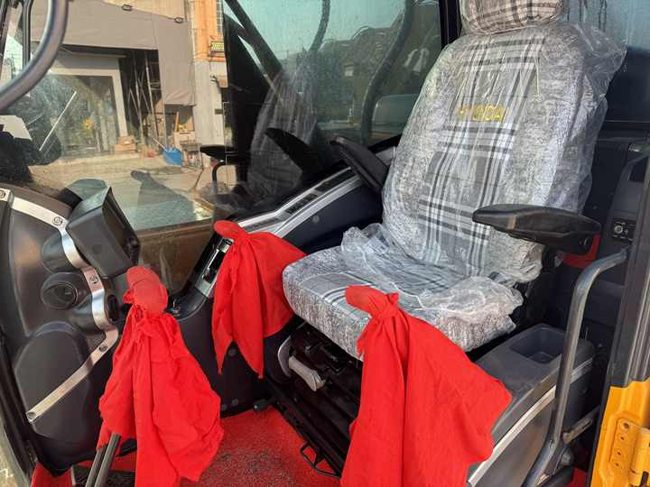 Perfect Condition usada excavadora 22ton Hyundai 220LC Hyundai Excavator Used 220LC-9S excavator For Construction For Sale - Rupsgraafmachine: afbeelding 5 Perfect Condition usada excavadora 22ton Hyundai 220LC Hyundai Excavator Used 220LC-9S excavator For Construction For Sale - Rupsgraafmachine: afbeelding 5