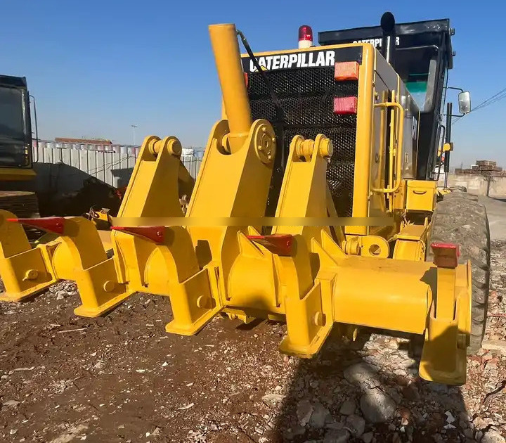 Second hand Caterpillar motor Grader CAT 140K for sale, used CAT 140G 140H 140K in good condition - Grader: afbeelding 1 Second hand Caterpillar motor Grader CAT 140K for sale, used CAT 140G 140H 140K in good condition - Grader: afbeelding 1