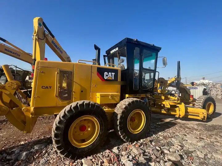 Second hand Caterpillar motor Grader CAT 140K for sale, used CAT 140G 140H 140K in good condition - Grader: afbeelding 2 Second hand Caterpillar motor Grader CAT 140K for sale, used CAT 140G 140H 140K in good condition - Grader: afbeelding 2