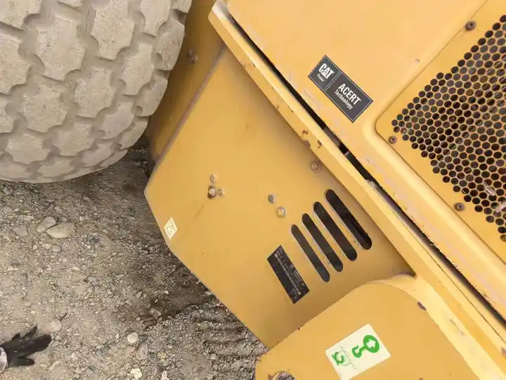 Used 18 ton Caterpillar Road Roller CAT CS76T Road Paving Machinery Soil Compactor made in USA - Asfaltwals: afbeelding 3 Used 18 ton Caterpillar Road Roller CAT CS76T Road Paving Machinery Soil Compactor made in USA - Asfaltwals: afbeelding 3