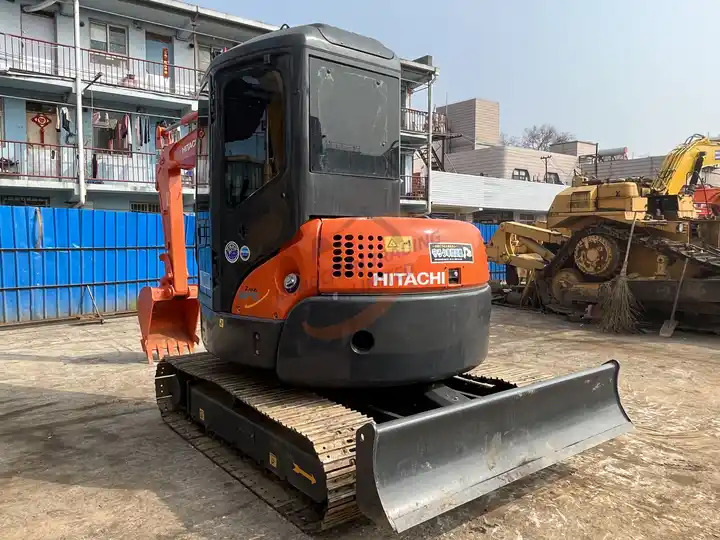 Used Hitachi excavator ZX55UR in good condition for sale - Minigraafmachine: afbeelding 2 Used Hitachi excavator ZX55UR in good condition for sale - Minigraafmachine: afbeelding 2