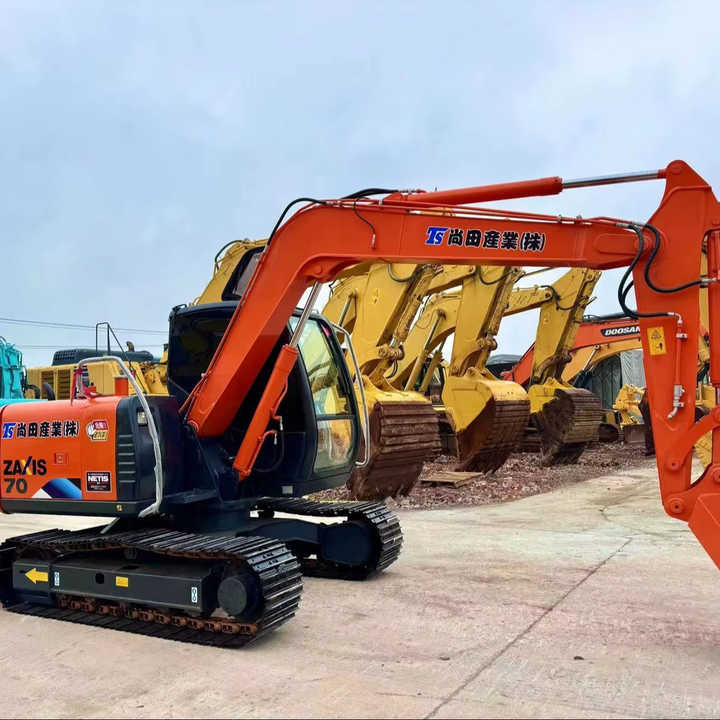 Used Japanese Excavator Hitachi 70 for Sale Hitachi 70 Excavator Hitachi Zx70 - Graafmachine: afbeelding 1 Used Japanese Excavator Hitachi 70 for Sale Hitachi 70 Excavator Hitachi Zx70 - Graafmachine: afbeelding 1
