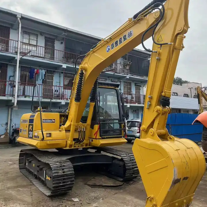 Used cheap Japan Komatsu PC130-7 medium digger Komatsu PC130-7 for sale, used komatsu 13ton mini excavators - Rupsgraafmachine: afbeelding 1 Used cheap Japan Komatsu PC130-7 medium digger Komatsu PC130-7 for sale, used komatsu 13ton mini excavators - Rupsgraafmachine: afbeelding 1