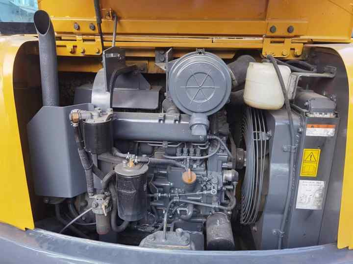 Used komatsu PC 56-7 Pc60-7 Crawler Excavator 6 Ton Excavator In Shanghai China For Sale PC 60 60-7 PC60 PC78 Nice excavator - Rupsgraafmachine: afbeelding 4 Used komatsu PC 56-7 Pc60-7 Crawler Excavator 6 Ton Excavator In Shanghai China For Sale PC 60 60-7 PC60 PC78 Nice excavator - Rupsgraafmachine: afbeelding 4