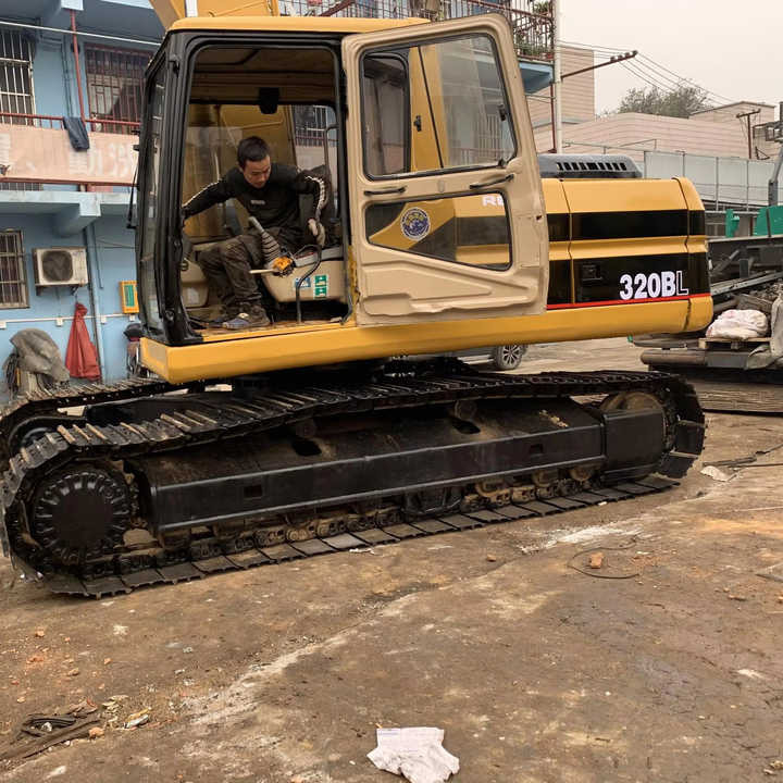 New price for Used 320BL Hydraulic Crawler Excavator in good condition Suitable For Construction/ Agriculture Digging - Rupsgraafmachine: afbeelding 1 New price for Used 320BL Hydraulic Crawler Excavator in good condition Suitable For Construction/ Agriculture Digging - Rupsgraafmachine: afbeelding 1