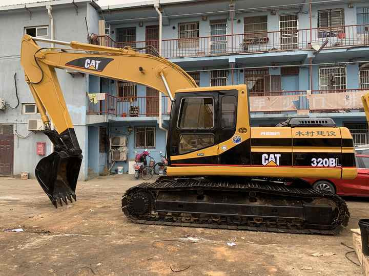 New price for Used 320BL Hydraulic Crawler Excavator in good condition Suitable For Construction/ Agriculture Digging - Rupsgraafmachine: afbeelding 5 New price for Used 320BL Hydraulic Crawler Excavator in good condition Suitable For Construction/ Agriculture Digging - Rupsgraafmachine: afbeelding 5