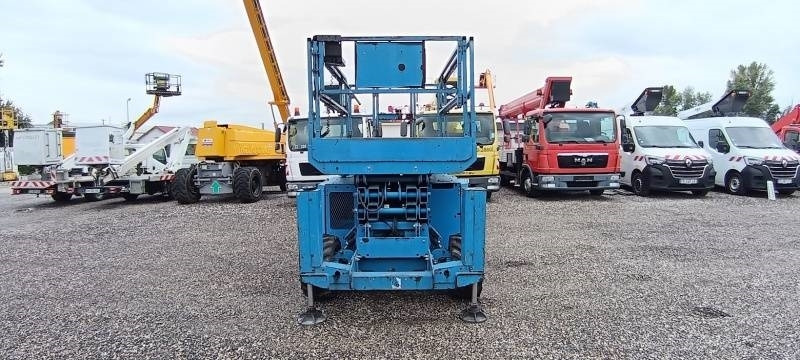 Genie GS-2669 - 10 m, 4x4, diesel - Schaarlift: afbeelding 3 Genie GS-2669 - 10 m, 4x4, diesel - Schaarlift: afbeelding 3
