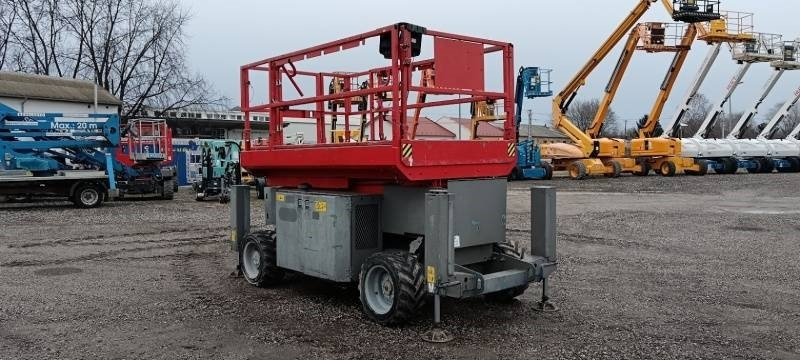 Genie GS-2669RT - 10 m, 4x4, diesel - Schaarlift: afbeelding 1 Genie GS-2669RT - 10 m, 4x4, diesel - Schaarlift: afbeelding 1