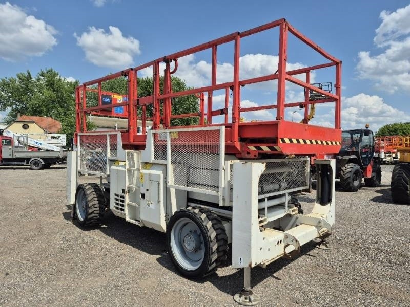 Genie GS3390 - 12,06 m - 4x4 - diesel - Schaarlift: afbeelding 1 Genie GS3390 - 12,06 m - 4x4 - diesel - Schaarlift: afbeelding 1