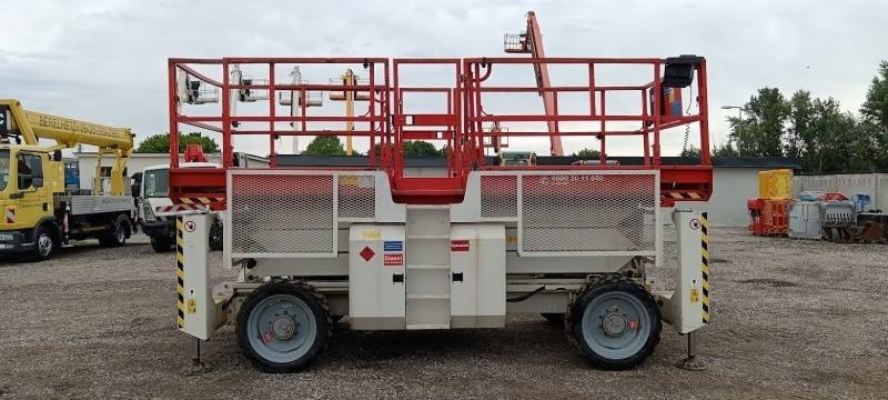 Genie GS3390 - 12,06 m - 4x4 - diesel - Schaarlift: afbeelding 5 Genie GS3390 - 12,06 m - 4x4 - diesel - Schaarlift: afbeelding 5