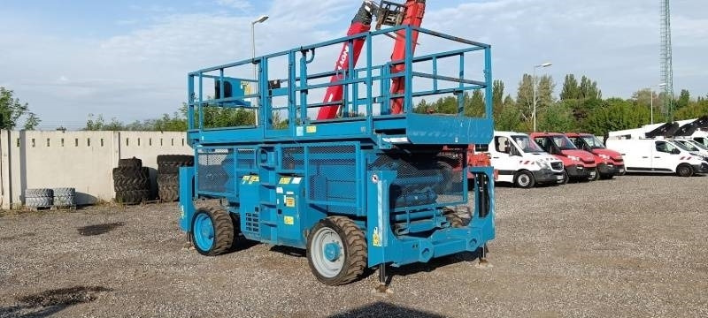 Genie GS4390 - 15,11m, diesel, 4x4 - Schaarlift: afbeelding 1 Genie GS4390 - 15,11m, diesel, 4x4 - Schaarlift: afbeelding 1