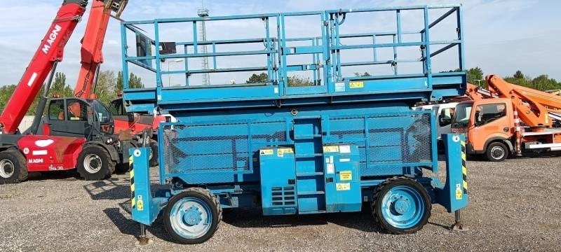 Genie GS5390 - 18m - 4x4 - Diesel - Schaarlift: afbeelding 4 Genie GS5390 - 18m - 4x4 - Diesel - Schaarlift: afbeelding 4