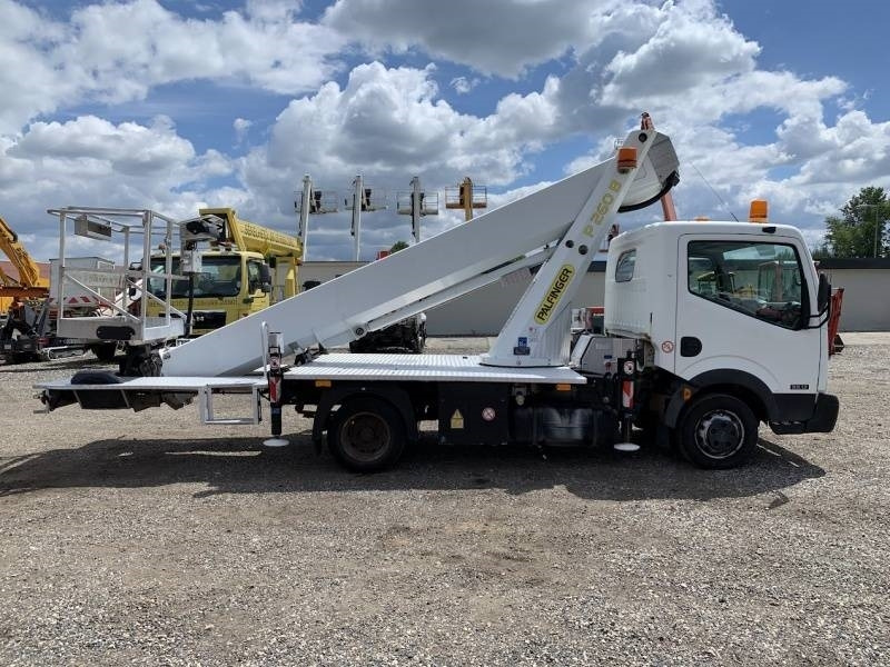 Nissan Cabstar Palfinger P260B - 25,6 m - 230 kg - Vrachtwagen hoogwerker: afbeelding 4 Nissan Cabstar Palfinger P260B - 25,6 m - 230 kg - Vrachtwagen hoogwerker: afbeelding 4