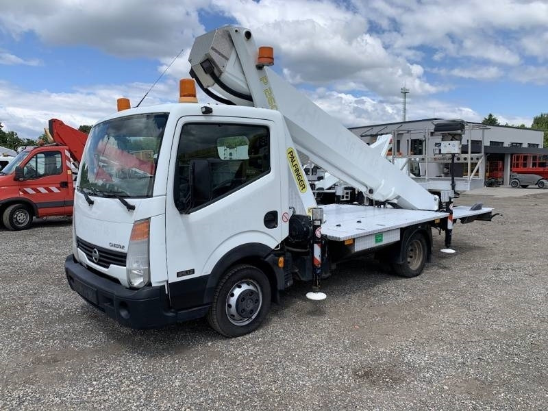 Nissan Cabstar Palfinger P260B - 25,6 m - 230 kg - Vrachtwagen hoogwerker: afbeelding 2 Nissan Cabstar Palfinger P260B - 25,6 m - 230 kg - Vrachtwagen hoogwerker: afbeelding 2