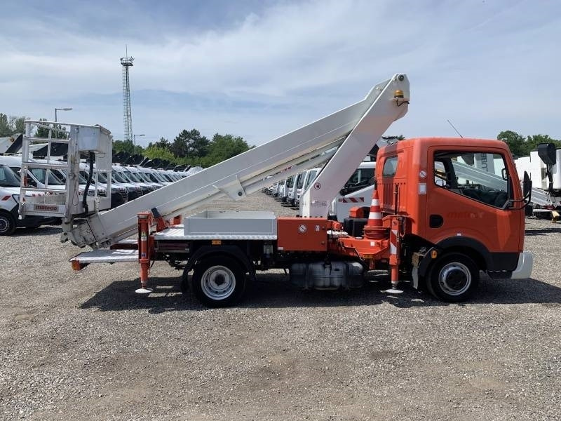Nissan Cabstar Ruthmann-Steiger TB220 - 22,1m - 200 kg - Vrachtwagen hoogwerker: afbeelding 3 Nissan Cabstar Ruthmann-Steiger TB220 - 22,1m - 200 kg - Vrachtwagen hoogwerker: afbeelding 3