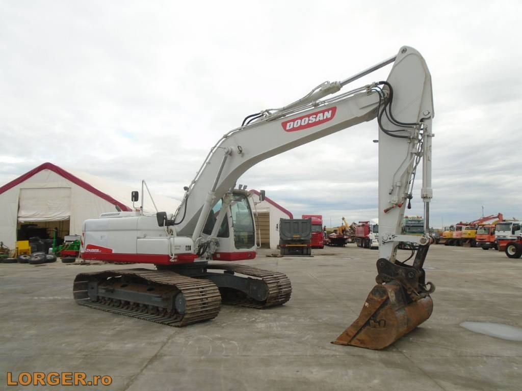 Doosan DX 225 LC with 18m long reach boom - Rupsgraafmachine: afbeelding 5 Doosan DX 225 LC with 18m long reach boom - Rupsgraafmachine: afbeelding 5