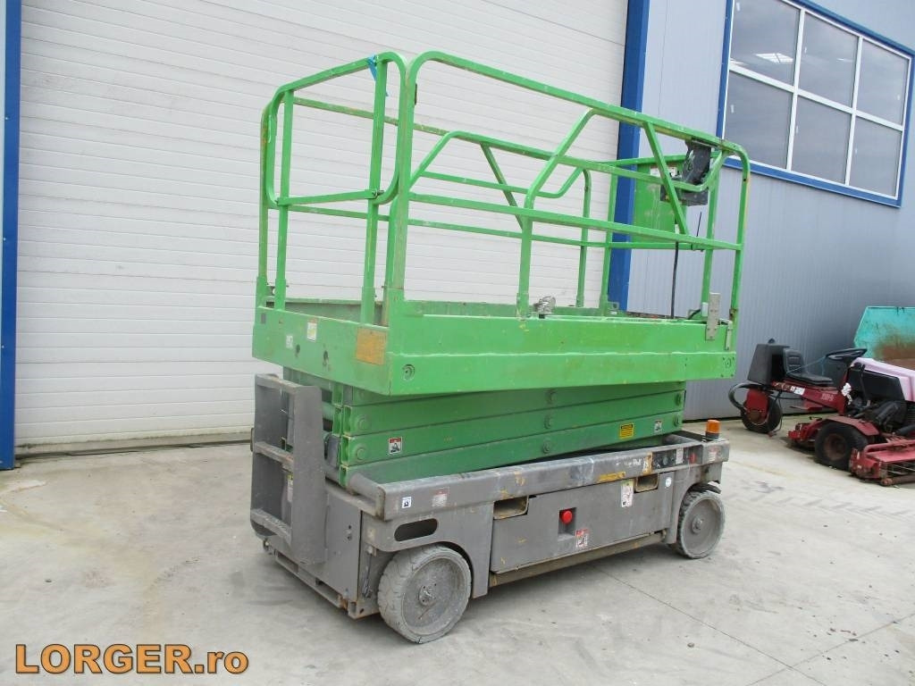 Haulotte Compact 10 - Schaarlift: afbeelding 1 Haulotte Compact 10 - Schaarlift: afbeelding 1