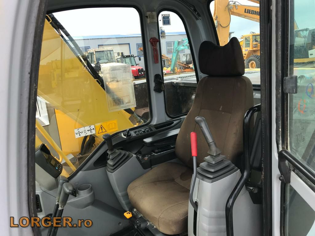 Rupsgraafmachine New Holland E 145: afbeelding 12 Rupsgraafmachine New Holland E 145: afbeelding 12