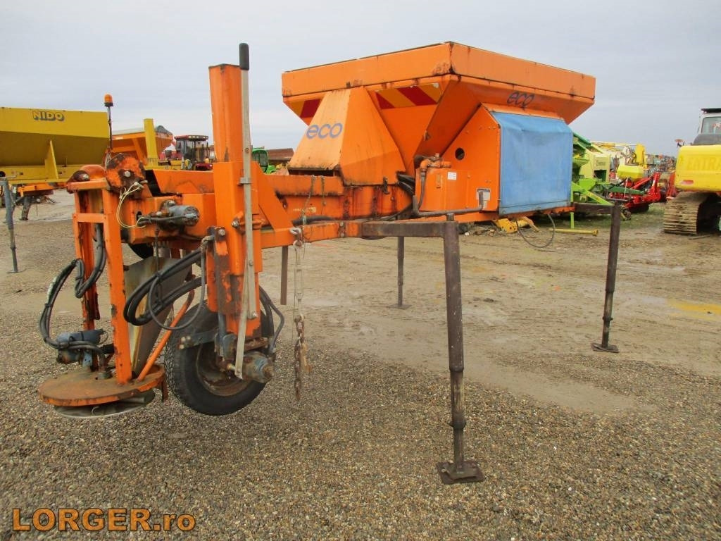 Nido Eco 10-30 WTL - Zout/ Zandstrooier voor Gemeentelijke machine/ Speciaal: afbeelding 1 Nido Eco 10-30 WTL - Zout/ Zandstrooier voor Gemeentelijke machine/ Speciaal: afbeelding 1