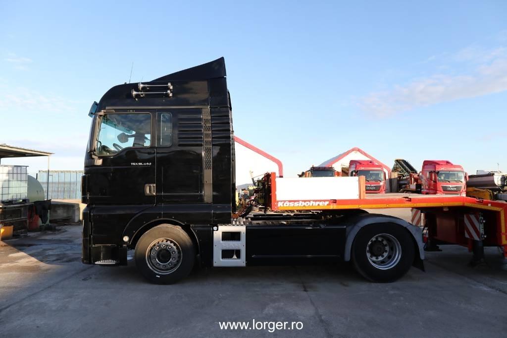 MAN TGX 18.440 4x2 BLS + Trailer Kässbohrer LB3 Lowbed - Trekker: afbeelding 2 MAN TGX 18.440 4x2 BLS + Trailer Kässbohrer LB3 Lowbed - Trekker: afbeelding 2