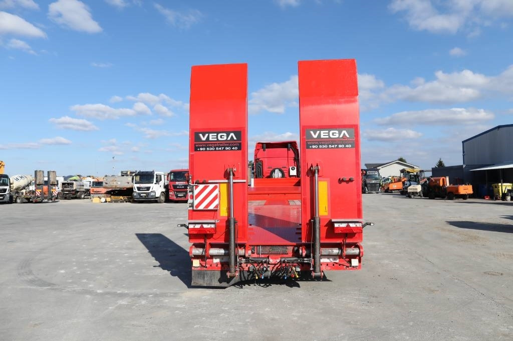 MAN TGX 18.500 4x2 LLS + Trailer Vega 3 axel lowbed - Trekker: afbeelding 4 MAN TGX 18.500 4x2 LLS + Trailer Vega 3 axel lowbed - Trekker: afbeelding 4