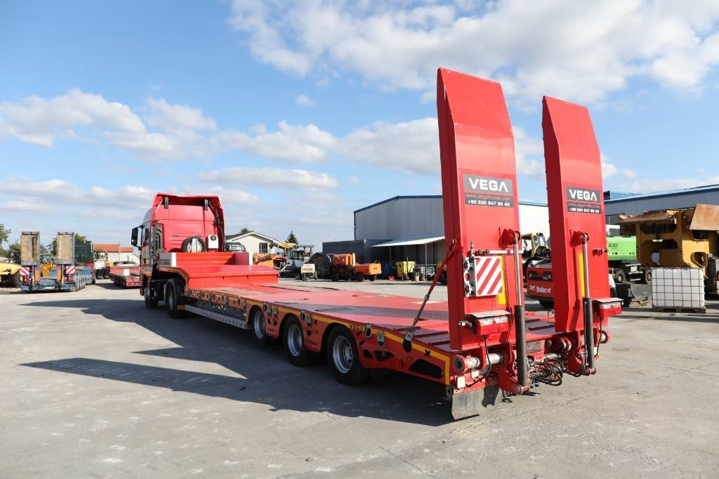 MAN TGX 18.500 4x2 LLS + Trailer Vega 3 axel lowbed - Trekker: afbeelding 5 MAN TGX 18.500 4x2 LLS + Trailer Vega 3 axel lowbed - Trekker: afbeelding 5