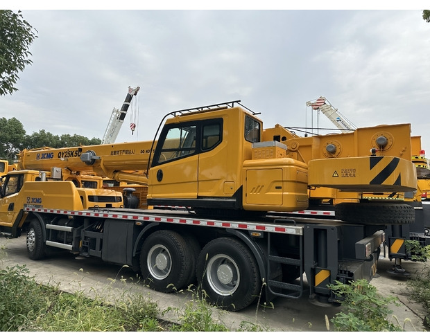 2023 XCMG QY25K - Mobiele kraan: afbeelding 1 2023 XCMG QY25K - Mobiele kraan: afbeelding 1