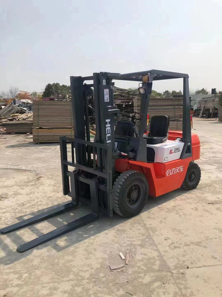 HELI 2.5TONS - Heftruck: afbeelding 1 HELI 2.5TONS - Heftruck: afbeelding 1
