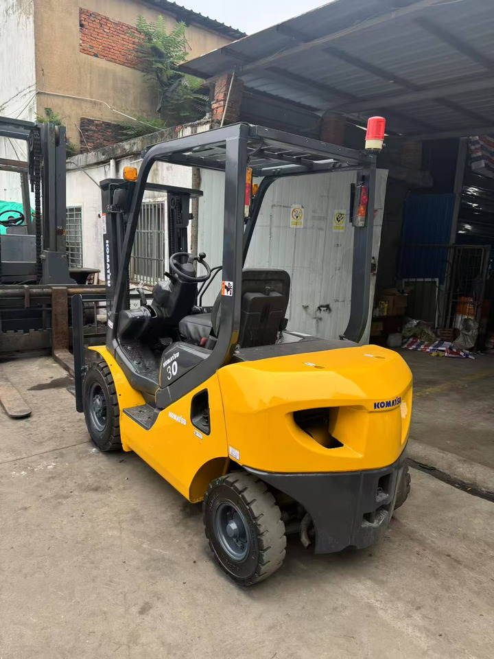 KOMATSU FD30 - Heftruck: afbeelding 1 KOMATSU FD30 - Heftruck: afbeelding 1