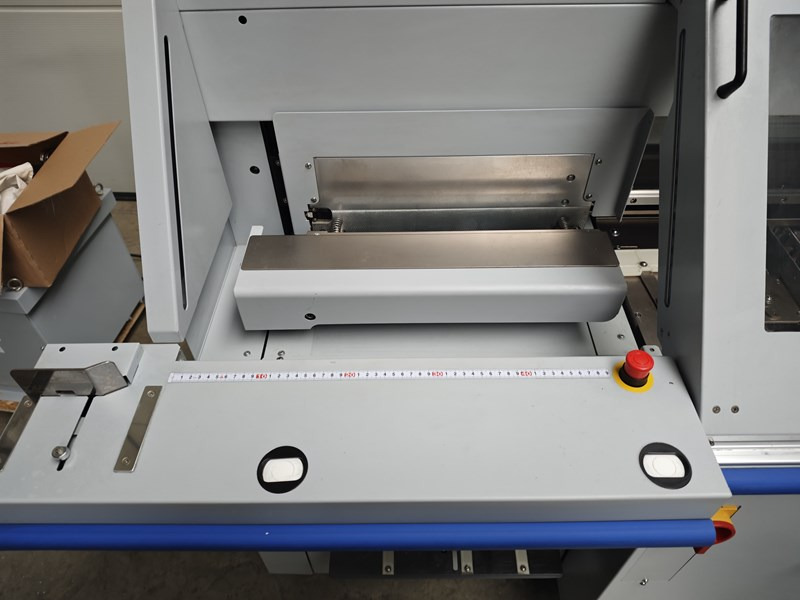 Horizon BQ-270V | 371.000 | 2011 - Inbindmachine: afbeelding 5 Horizon BQ-270V | 371.000 | 2011 - Inbindmachine: afbeelding 5
