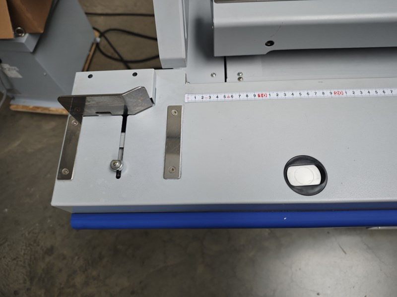 Horizon BQ-270V | 371.000 | 2011 - Inbindmachine: afbeelding 4 Horizon BQ-270V | 371.000 | 2011 - Inbindmachine: afbeelding 4