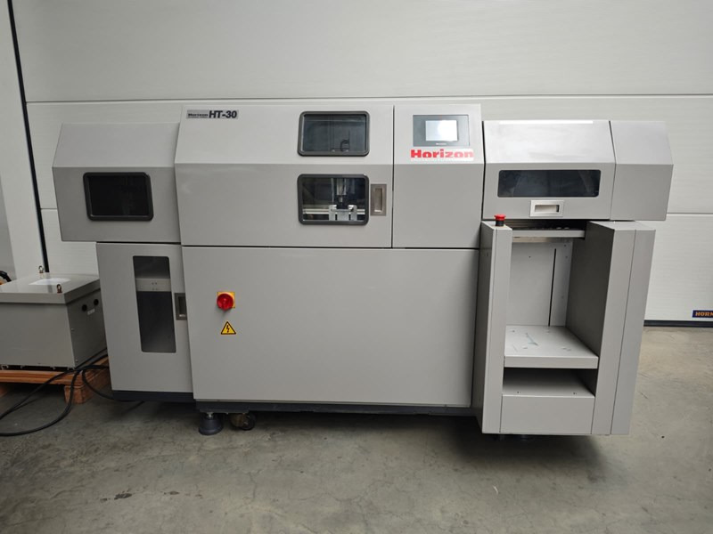Horizon HT-30 | 2005 | 1.65 Mio - Papiersnijmachine: afbeelding 1 Horizon HT-30 | 2005 | 1.65 Mio - Papiersnijmachine: afbeelding 1