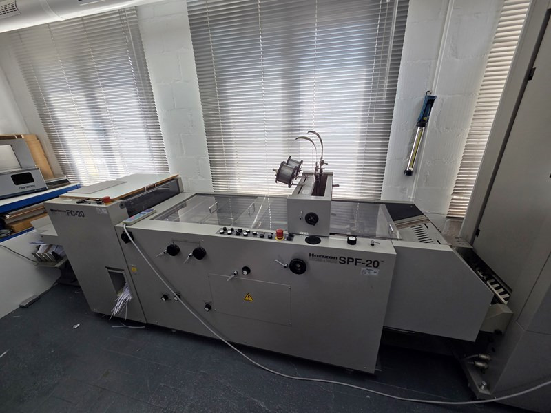 Horizon SPF-20 FC-20 2x VAC-100 | 2005 - Drukmachine: afbeelding 2 Horizon SPF-20 FC-20 2x VAC-100 | 2005 - Drukmachine: afbeelding 2