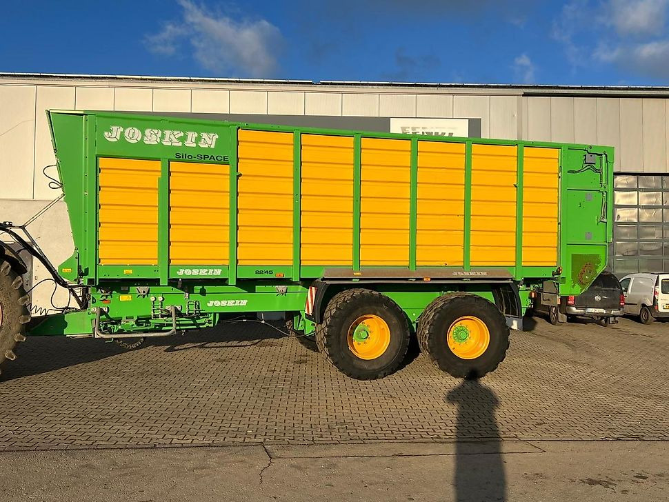 J.Reiff Sarl
Herr Stefan Neukirch - 77 Z.I in den - Landbouwaanhanger: afbeelding 1 J.Reiff Sarl
Herr Stefan Neukirch - 77 Z.I in den - Landbouwaanhanger: afbeelding 1