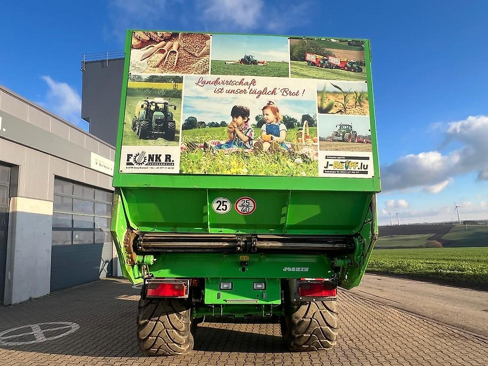 J.Reiff Sarl
Herr Stefan Neukirch - 77 Z.I in den - Landbouwaanhanger: afbeelding 4 J.Reiff Sarl
Herr Stefan Neukirch - 77 Z.I in den - Landbouwaanhanger: afbeelding 4