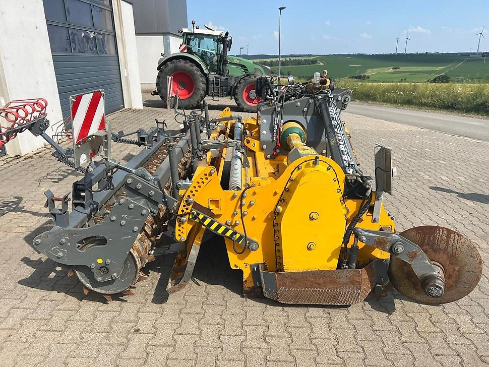 J.Reiff Sarl
Herr Stefan Neukirch - 77 Z.I in den - Grondbewerking toebehoor: afbeelding 3 J.Reiff Sarl
Herr Stefan Neukirch - 77 Z.I in den - Grondbewerking toebehoor: afbeelding 3