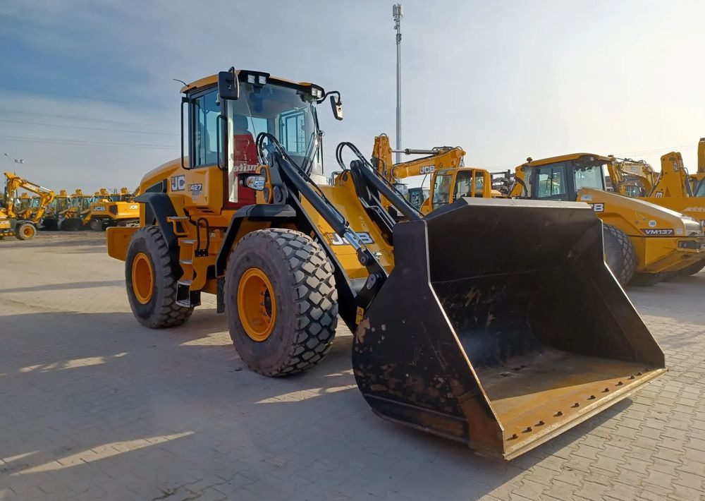 JCB 427 HT - Mobiele graafmachine: afbeelding 2 JCB 427 HT - Mobiele graafmachine: afbeelding 2