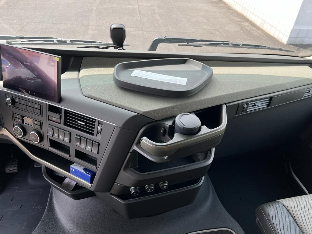 Nieuw Trekker VOLVO FH 500 / Leather/ VEB+/ Air/ 2 tanks/ i-Parkcool/: afbeelding 7