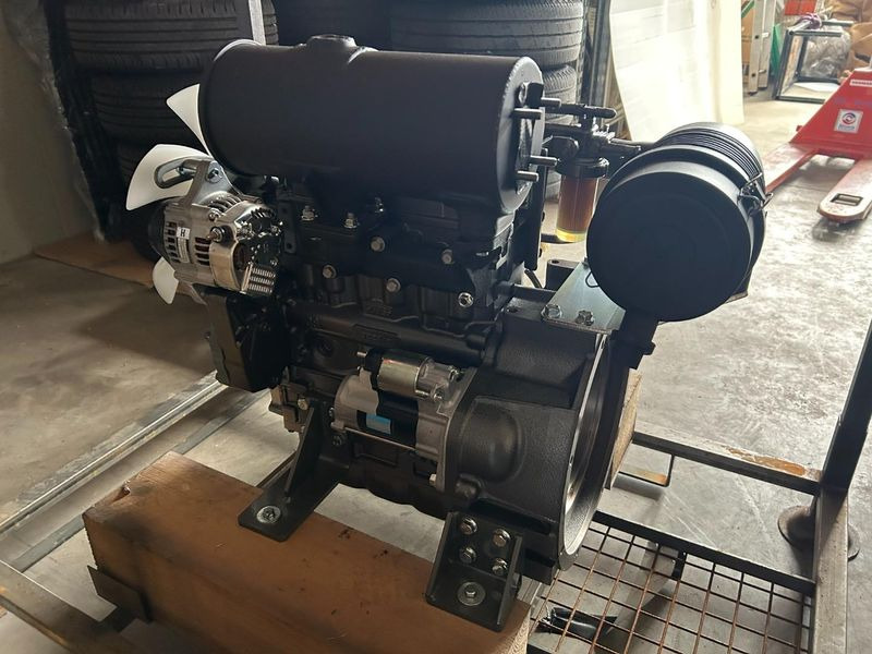Yanmar 3TNV76 18,2kW @ 3200 U/min-1 - Motor voor Bouwmachine: afbeelding 3 Yanmar 3TNV76 18,2kW @ 3200 U/min-1 - Motor voor Bouwmachine: afbeelding 3