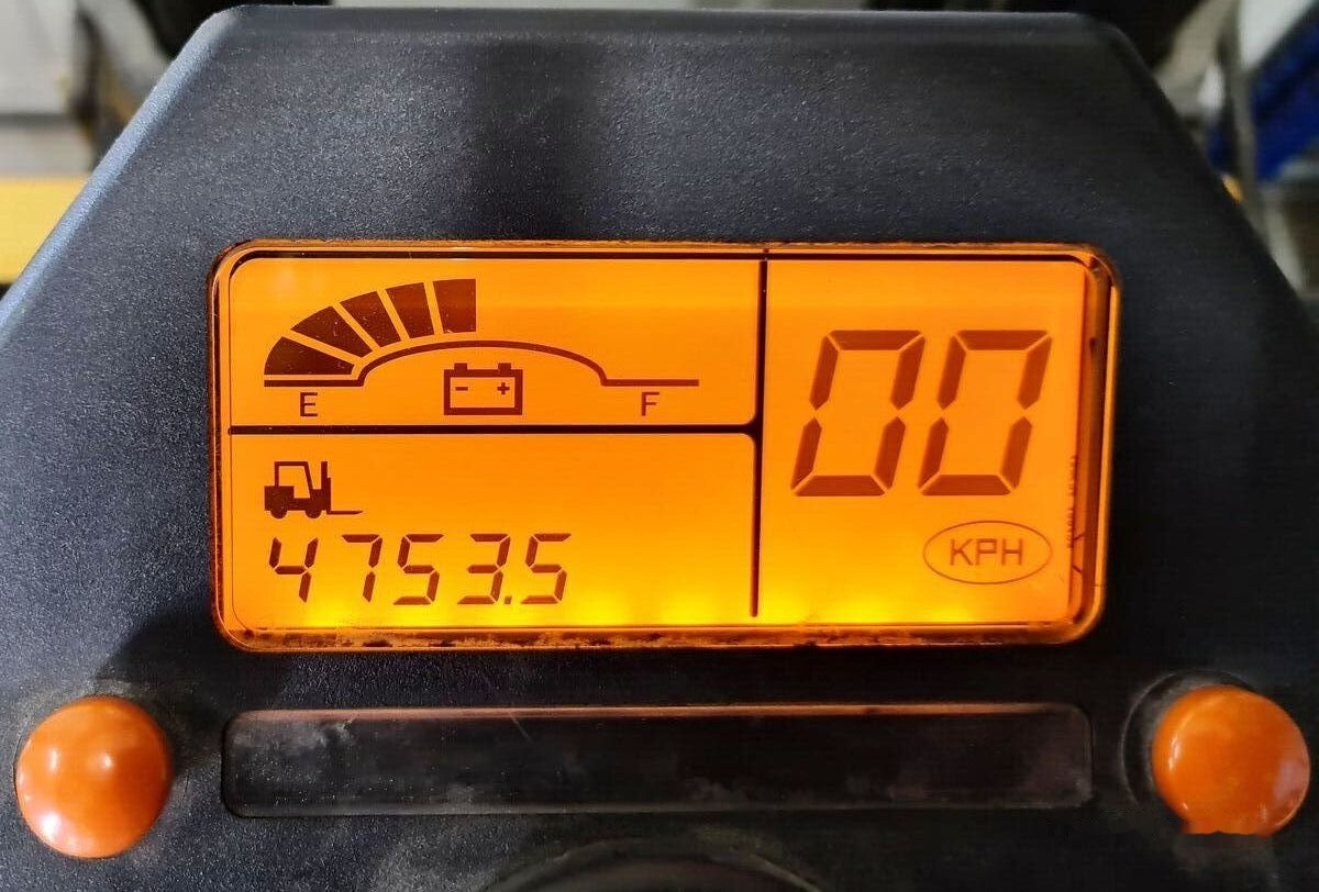 Caterpillar EP25 - Reach truck: afbeelding 2 Caterpillar EP25 - Reach truck: afbeelding 2