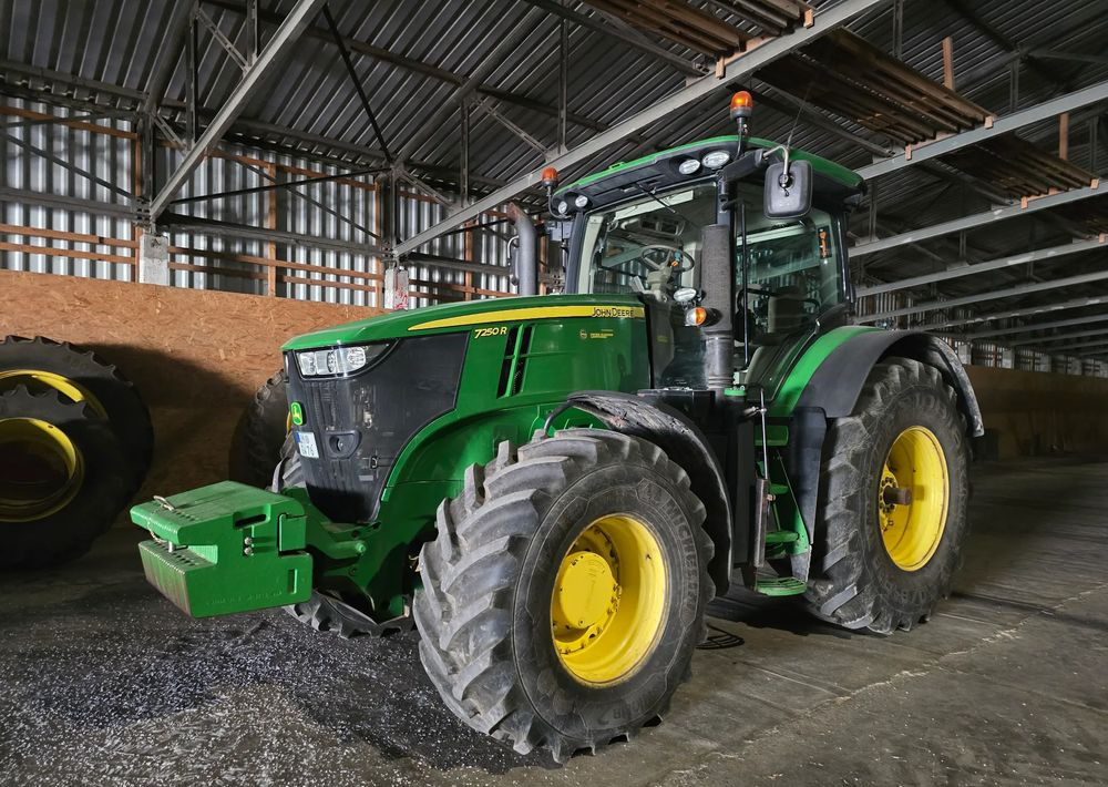 John Deere 7250R - Tractor: afbeelding 1 John Deere 7250R - Tractor: afbeelding 1