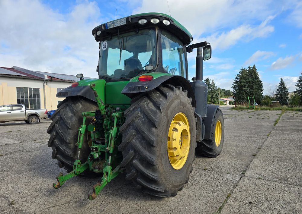 John Deere 8260R - Tractor: afbeelding 5 John Deere 8260R - Tractor: afbeelding 5