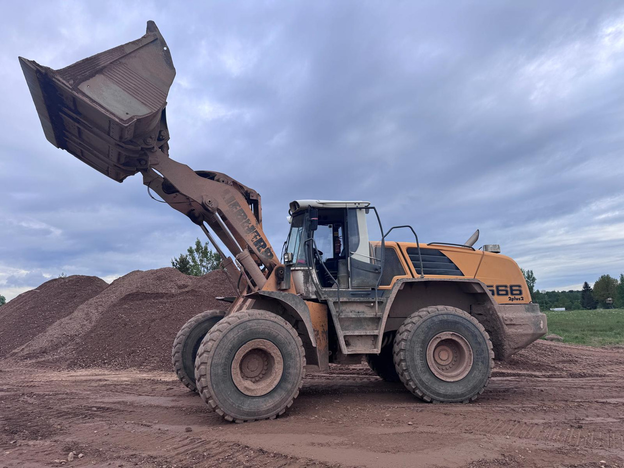 LIEBHERR L566 - Graaflaadmachine: afbeelding 2 LIEBHERR L566 - Graaflaadmachine: afbeelding 2