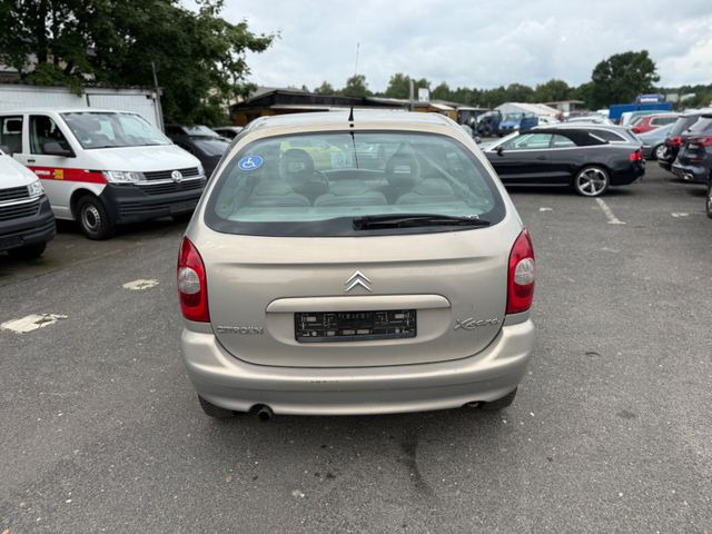 Citroën Xsara Picasso 1.8 16V Exclusive - Sedan: afbeelding 5 Citroën Xsara Picasso 1.8 16V Exclusive - Sedan: afbeelding 5